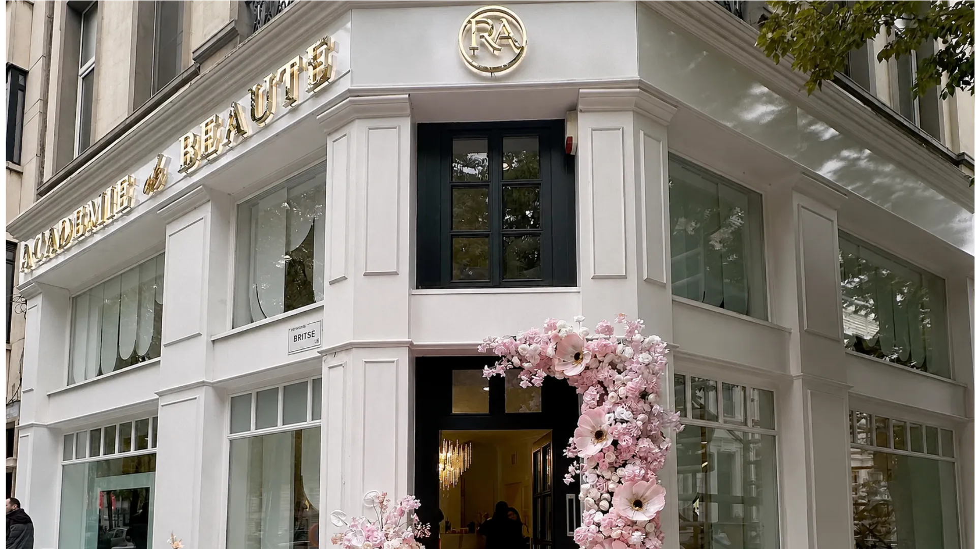 Атмосфера студии Académie de Beauté RA в Антверпене
